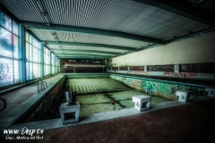 abandoned-urbex-hotel-europe-germany-swimming-pool