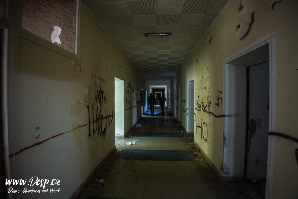 adolf-hitler-abandoned-hospital-urbex-21