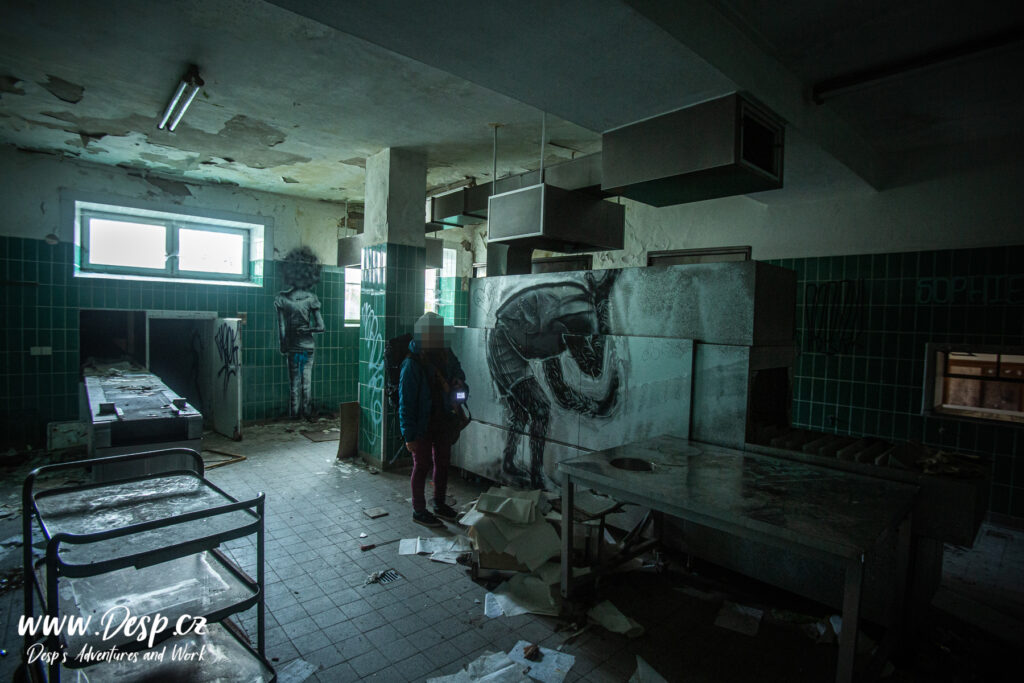 adolf-hitler-abandoned-hospital-urbex-39