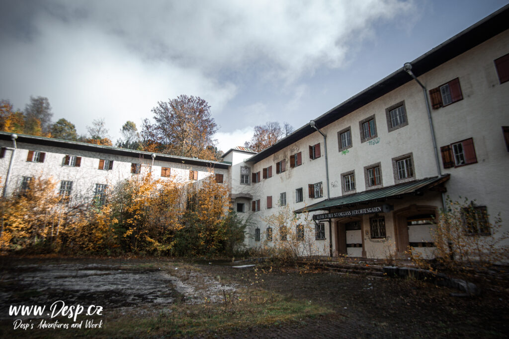 adolf-hitler-abandoned-hospital-urbex-41