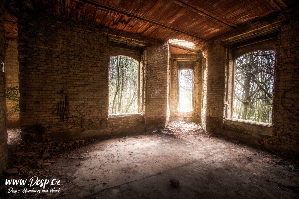 opustena-vila-pfaffenohof-litomerice-urbex-interier-rok-2017-uvnitr