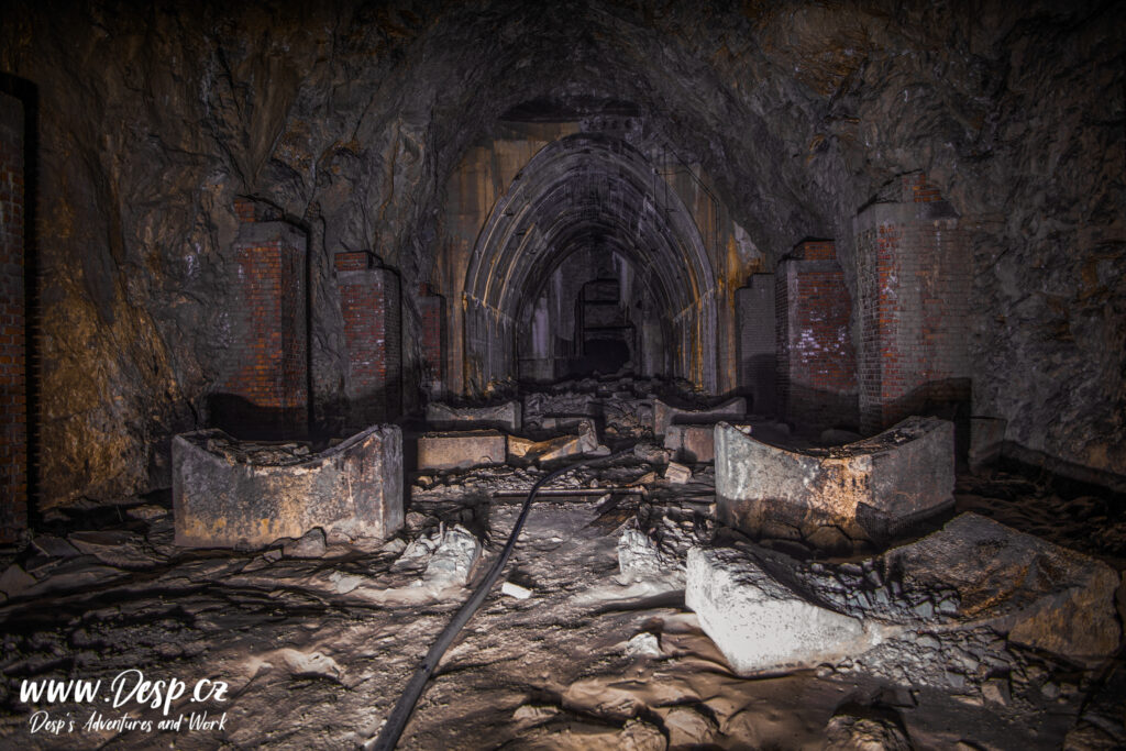 u-verlagerung-zement-underground-urbex-abandoned-factory-big-hall