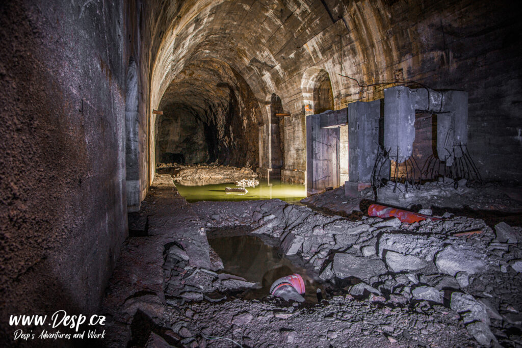 u-verlagerung-zement-underground-urbex-abandoned-factory-concerte-torso